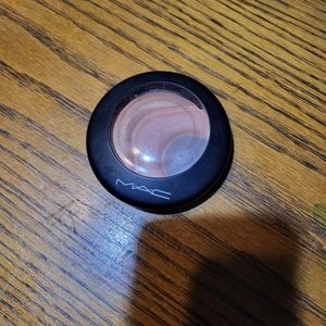 M•A•C mineralize skinfinish